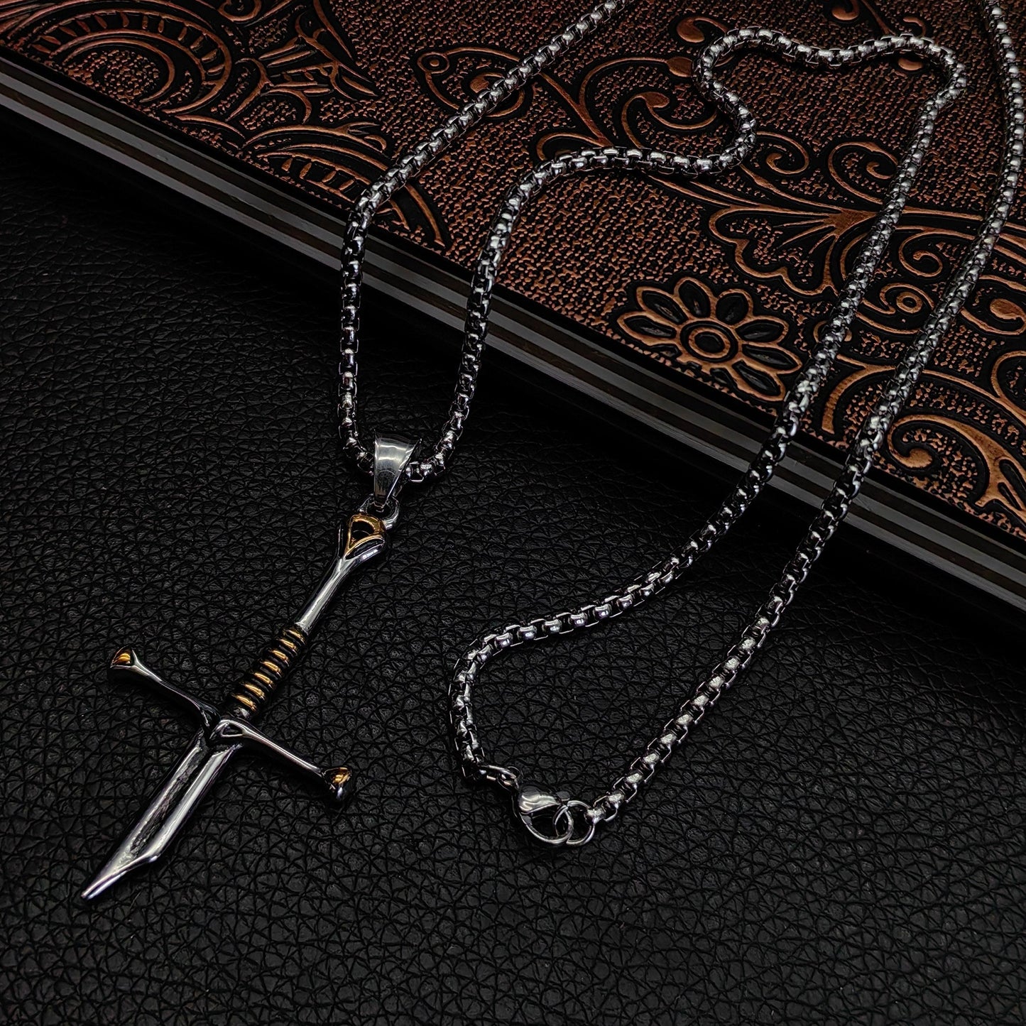 Narsil Necklace - Lord of the Rings