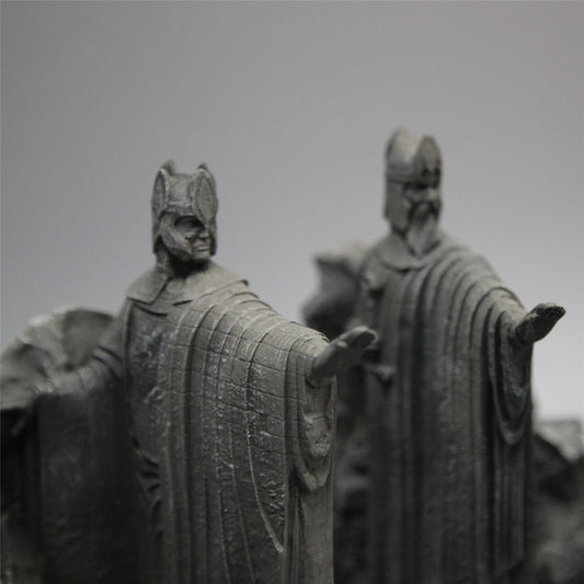 Gates of Argonath Statue Bookend detail view 1