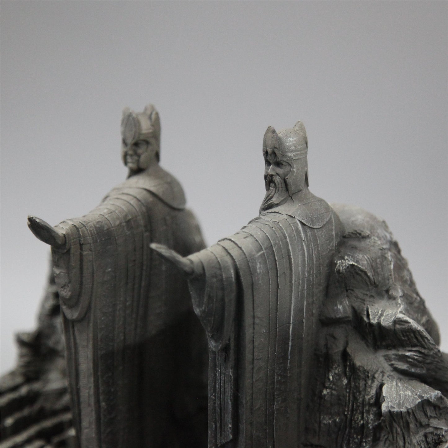 Gates of Argonath Statue Bookend rear detail