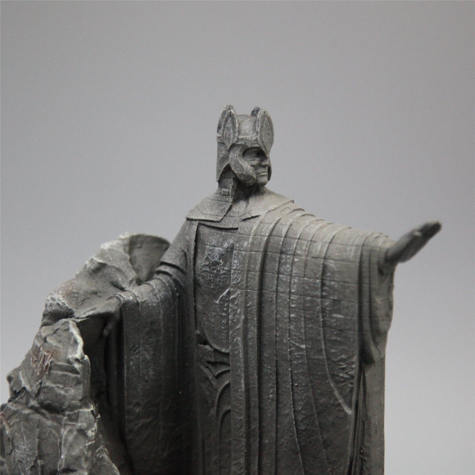 Gates of Argonath Statue Bookend statue close-up